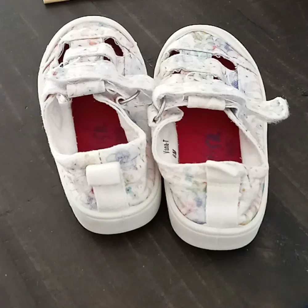 six medium little girl sandals Blowfish Malibu kids